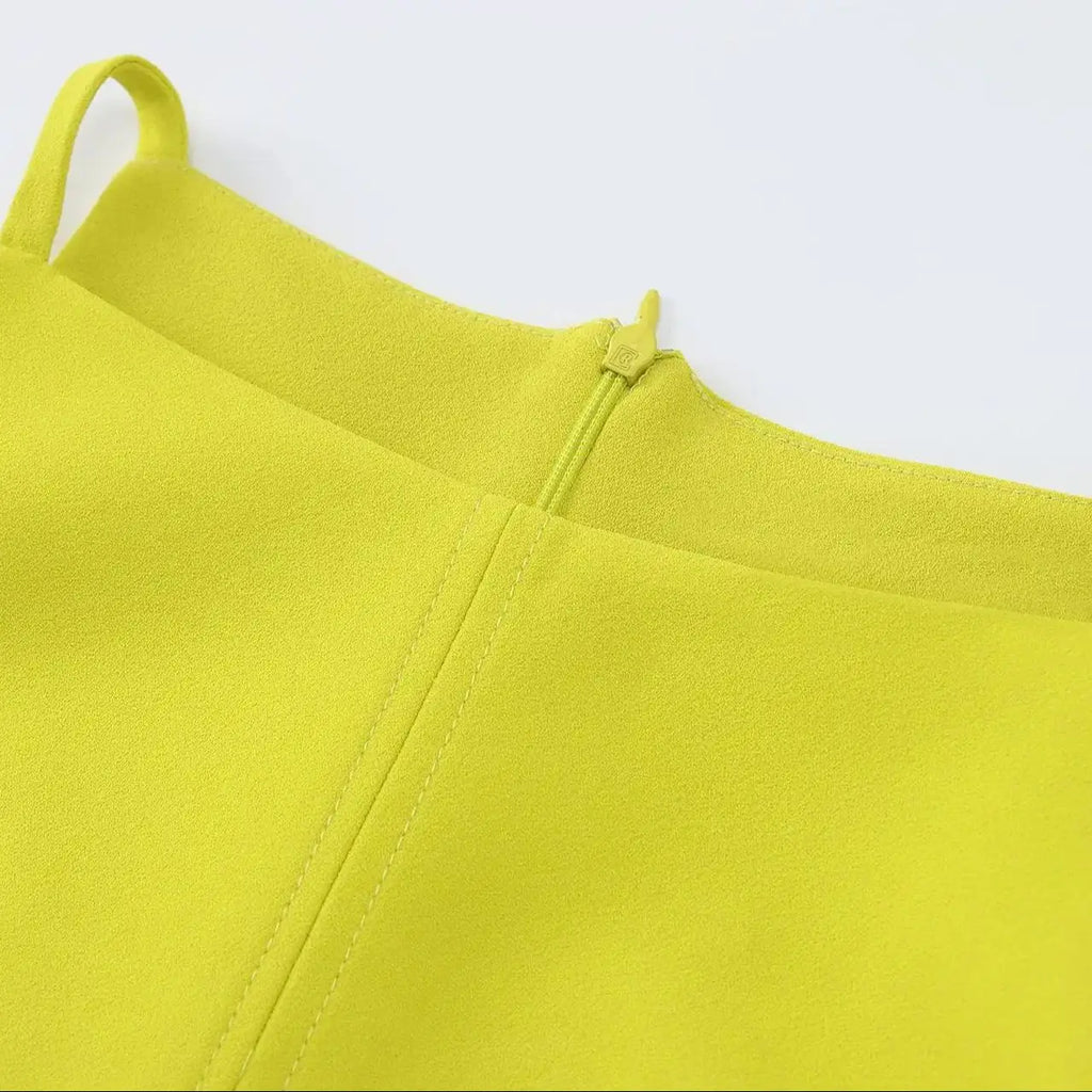 Robe Courte Col Droit Sans Manches Slim Fit