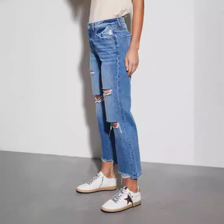 Jean Slim Fit Cropped Déchiré Jambe Droite